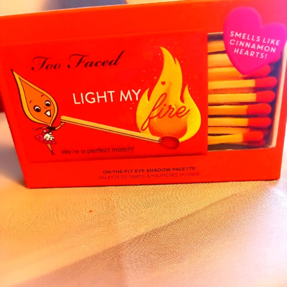 Light My Fire Mini Eye Pallete, Too Faced